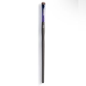 ✨ P15 Detail Shadow Brush - Prados Beauty Artistry Brush ✨